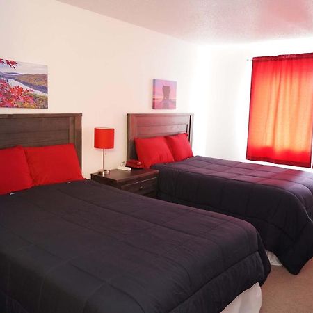 Model Towne Inn Motel Gwinn Екстериор снимка